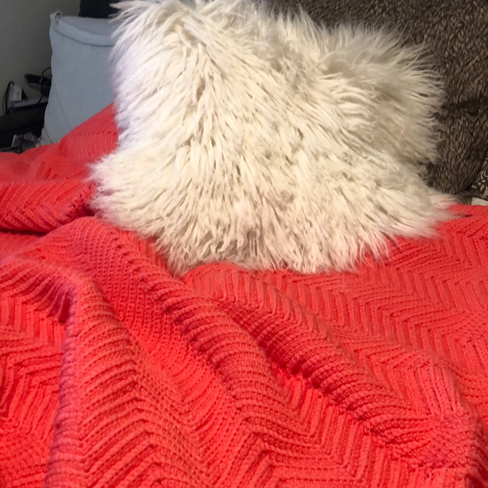 Vintage zig zag crocheted blanket/throw